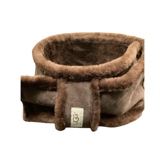 UGG Australia Scarf Unisex One Size Suede Leather And Shearling Chocolate Brown